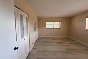 212 Oxford 400, West Palm Beach, FL 33417 - Photo 11