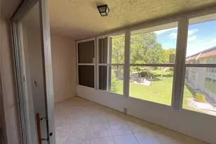 212 Oxford 400, West Palm Beach, FL 33417 - Photo 17