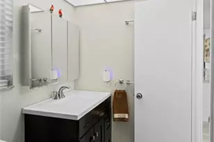 2801 N Pine Island Rd, Sunrise, FL 33322 - Photo 33