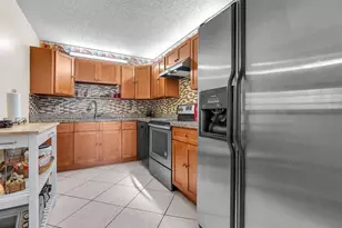 6171 SW 6th St, Margate, FL 33068 - Photo 13