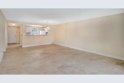 301 SE 3rd St, Unit #110, Dania Beach, FL 33004 - Photo 9