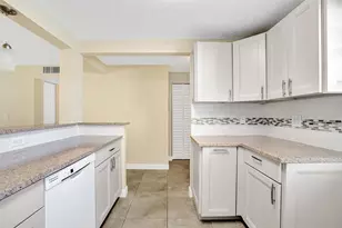 301 SE 3rd St, Dania Beach, FL 33004 - Photo 17