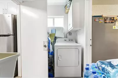 6800 NW 75 Dr, Tamarac, FL 33321 - Photo 9