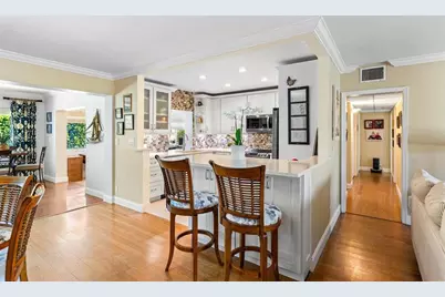 865 NE 5th St, Deerfield Beach, FL 33441 - Photo 13