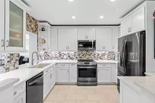 865 NE 5th St, Deerfield Beach, FL 33441 - Photo 15