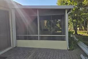 7423 Pine Forest Cir W, Lake Worth, FL 33467 - Photo 7