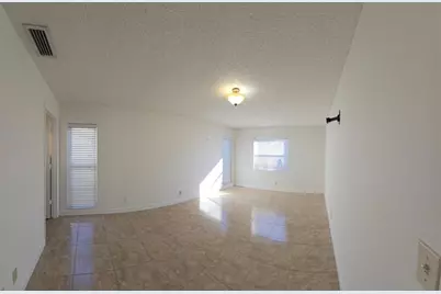 7423  Pine Forest Cir W, Lake Worth, FL 33467 - Photo 9