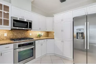 320 NE 7th Ave, Fort Lauderdale, FL 33301 - Photo 3