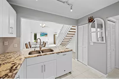 4252  Palm Bay Cir, Unit #D, West Palm Beach, FL 33406 - Photo 15