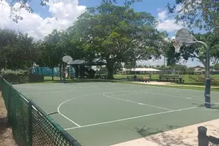 2365 NE 28th St, Lighthouse Point, FL 33064 - Photo 45