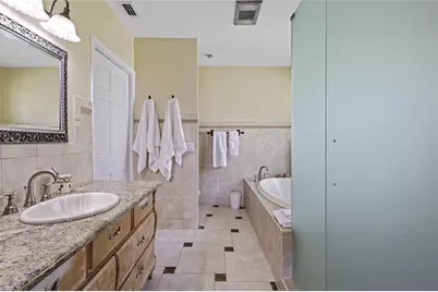 1925  Coral Gardens Dr, Wilton Manors, FL 33306 - Photo 17