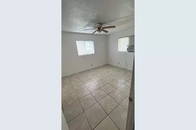 2310  Pierce St, Hollywood, FL 33020 - Photo 3