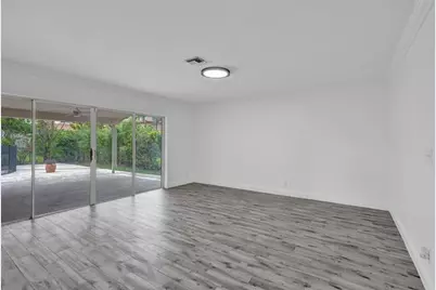 8500 NW 57th Dr, Coral Springs, FL 33067 - Photo 13
