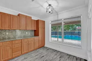 8500 NW 57th Dr, Coral Springs, FL 33067 - Photo 17