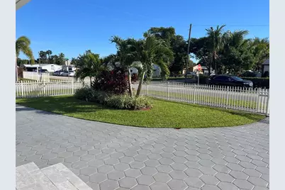 2503  Wiley St, Hollywood, FL 33020 - Photo 3