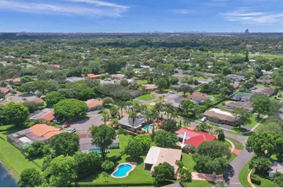 640 SW 62nd Ave, Plantation, FL 33317 - Photo 11