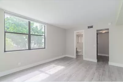 113  Lake Emerald Dr, Unit #201, Oakland Park, FL 33309 - Photo 11