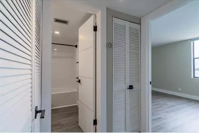 113  Lake Emerald Dr, Unit #201, Oakland Park, FL 33309 - Photo 13