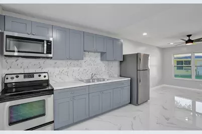 260 NE 41st St, Oakland Park, FL 33334 - Photo 11