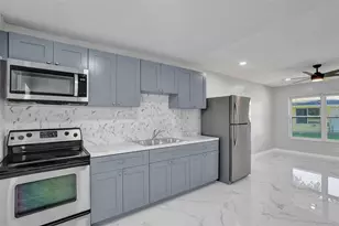 260 NE 41st St, Oakland Park, FL 33334 - Photo 11