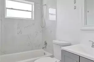 260 NE 41st St, Oakland Park, FL 33334 - Photo 17