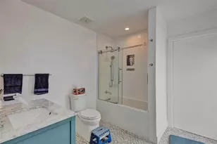 3991 N 41st Ct, Hollywood, FL 33021 - Photo 17