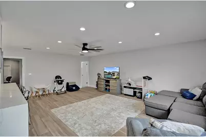 3991 N 41st Ct, Hollywood, FL 33021 - Photo 15