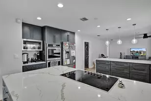 3991 N 41st Ct, Hollywood, FL 33021 - Photo 9