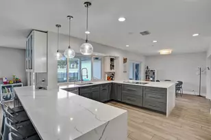 3991 N 41st Ct, Hollywood, FL 33021 - Photo 11