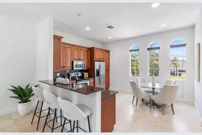 506 SE 7th St, Unit #304, Fort Lauderdale, FL 33301 - Photo 9