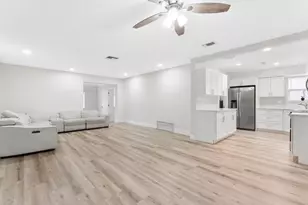 311 W Sample Rd, Deerfield Beach, FL 33064 - Photo 13