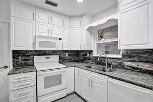 7341 Meridian St, Miramar, FL 33023 - Photo 29