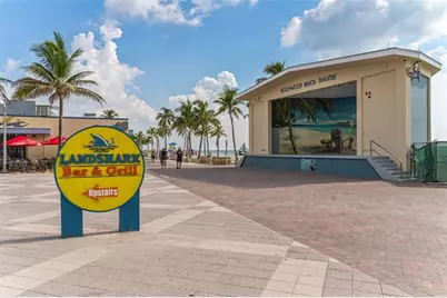 324  Indiana St, Hollywood, FL 33019 - Photo 9