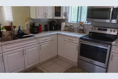 1070 NW 149th Street, Miami, FL 33168 - Photo 9