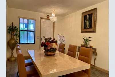 10396 W 34th Ln, Hialeah, FL 33018 - Photo 3