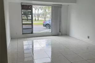 8031 Lagos De Campo Blvd, Tamarac, FL 33321 - Photo 15