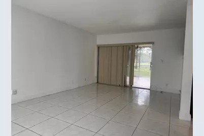 8031  Lagos De Campo Blvd, Unit #L-3, Tamarac, FL 33321 - Photo 7
