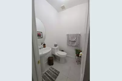 8885 NW 175th St, Hialeah, FL 33018 - Photo 19