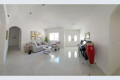 8885 NW 175th St, Hialeah, FL 33018 - Photo 9