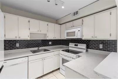 2017 NW 46th Avenue #409A, Lauderhill, FL 33313 - Photo 3