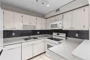 2017 NW 46th Ave, Lauderhill, FL 33313 - Photo 3