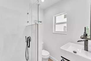 649 NE 16th Terrace, Fort Lauderdale, FL 33304 - Photo 17