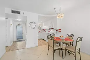 9660 Sunrise Lakes Blvd, Sunrise, FL 33322 - Photo 11