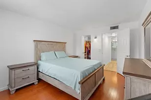 9660 Sunrise Lakes Blvd, Sunrise, FL 33322 - Photo 15