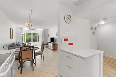 9660  Sunrise Lakes Blvd, Unit #208, Sunrise, FL 33322 - Photo 7