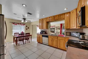 9802 NW 75th Ct, Tamarac, FL 33321 - Photo 35