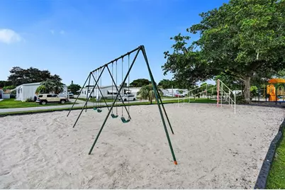 601 NW 215th Ave, Pembroke Pines, FL 33029 - Photo 13