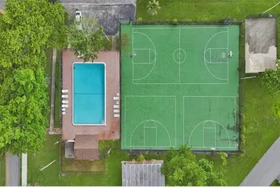 601 NW 215th Ave, Pembroke Pines, FL 33029 - Photo 9