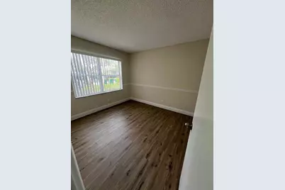 7630  Westwood Dr, Unit #302, Tamarac, FL 33321 - Photo 9