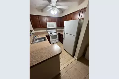 7630  Westwood Dr, Unit #302, Tamarac, FL 33321 - Photo 3